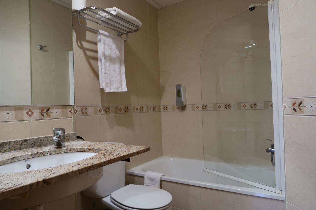 El Cami Hotel 坎布里尔斯 外观 照片