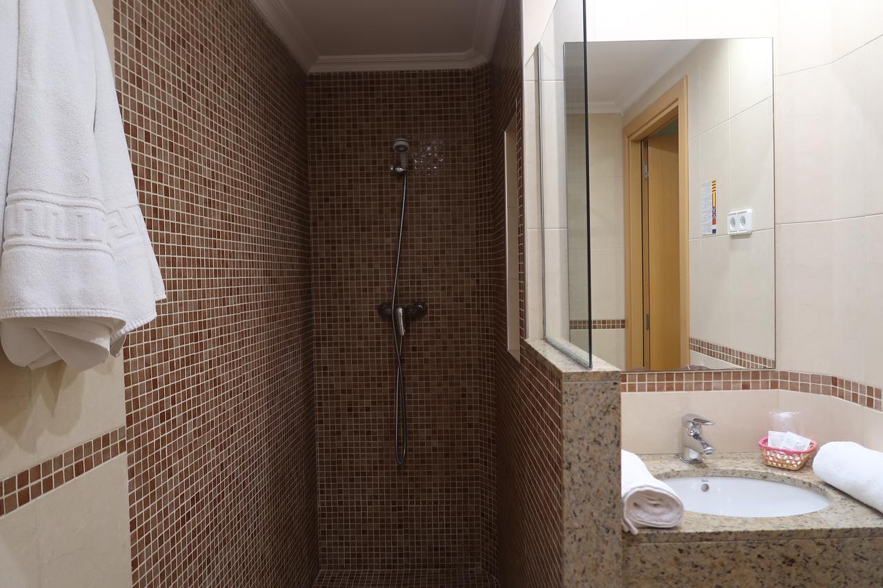 El Cami Hotel 坎布里尔斯 外观 照片
