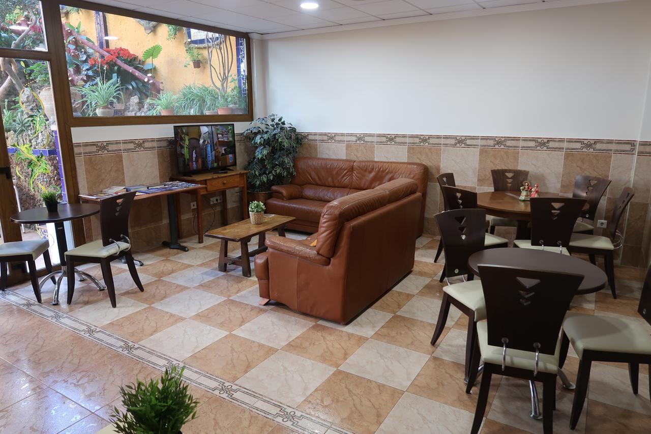 El Cami Hotel 坎布里尔斯 外观 照片
